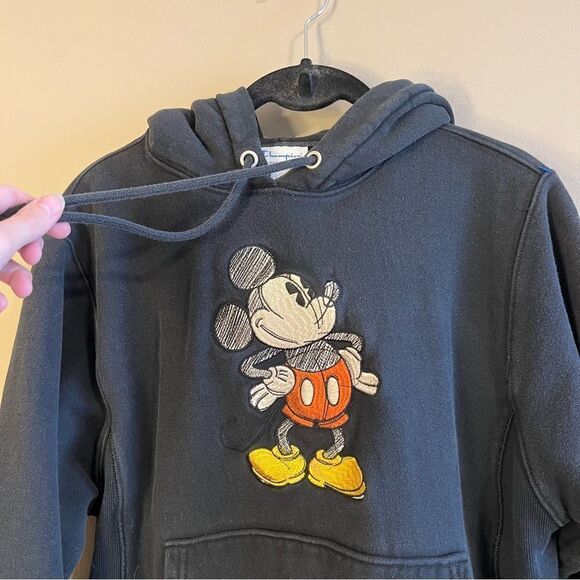 ✨ Champion Disney Black Mickey Mouse Embroidered Hoodie Small - Picture 2 of 11